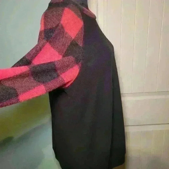 Perfect peach XL Black with red Checker sleeves. - Picture 3 of 10